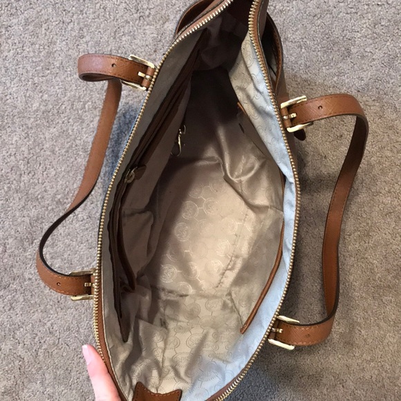 Michael Kors Bag - Picture 3 of 4